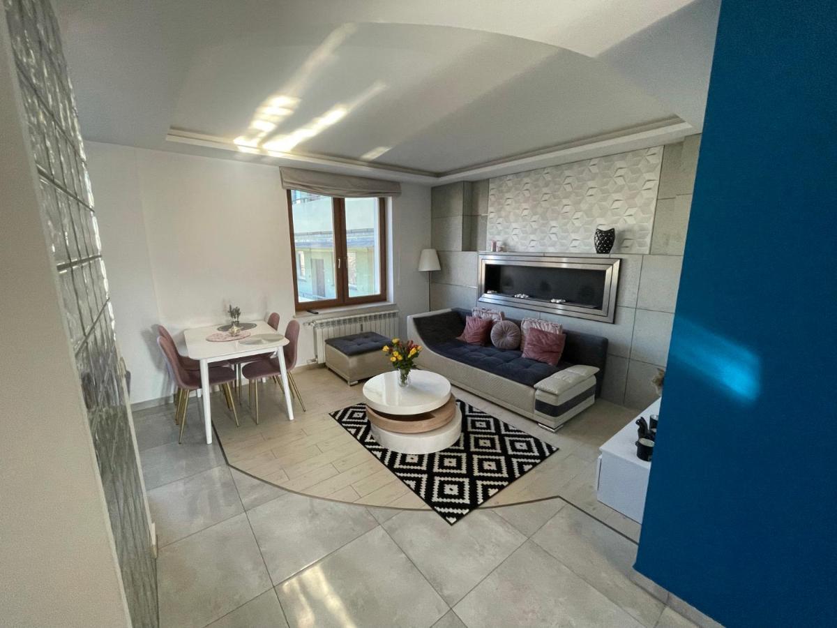 ראדום Luxury Blue Apartment By Marta מראה חיצוני תמונה